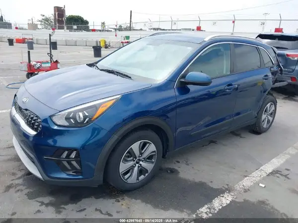 KNDCB3LC8L5395857 2020 KIA NIRO - Image 2