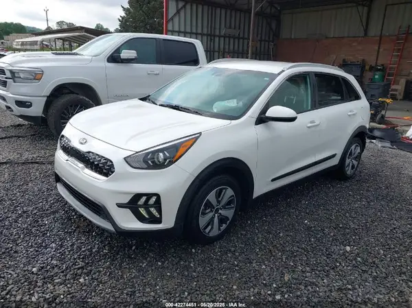 KNDCB3LC8L5420417 2020 KIA NIRO - Image 2