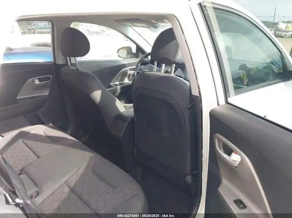 KNDCB3LC8L5420417 2020 KIA NIRO - Image 8