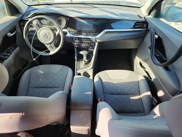KNDCB3LC8L5422720 2020 KIA NIRO - Image 8