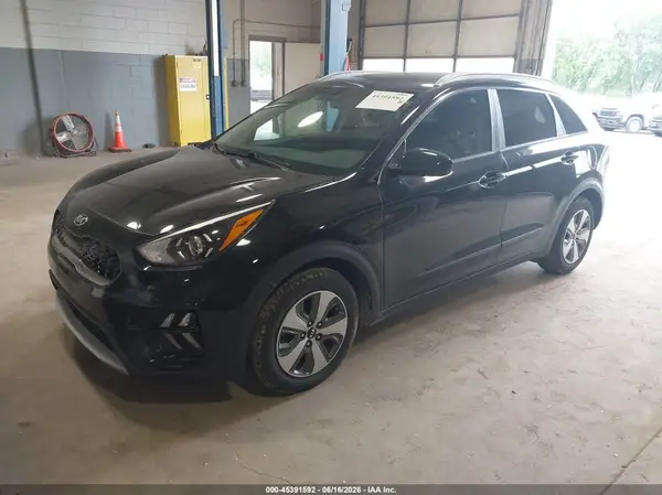 KNDCB3LC8L5422751 2020 KIA NIRO - Image 2