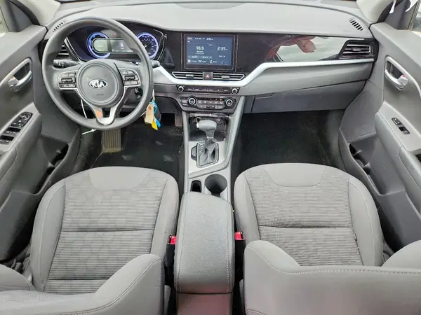 KNDCB3LC8L5424760 2020 KIA NIRO - Image 8