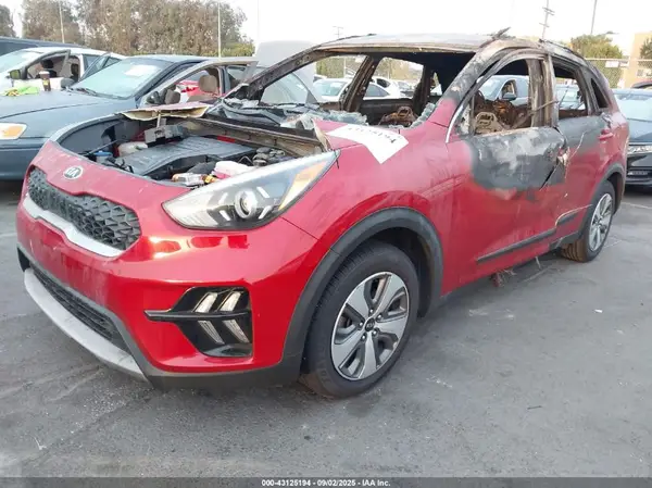 KNDCB3LC8L5435256 2020 KIA NIRO - Image 2