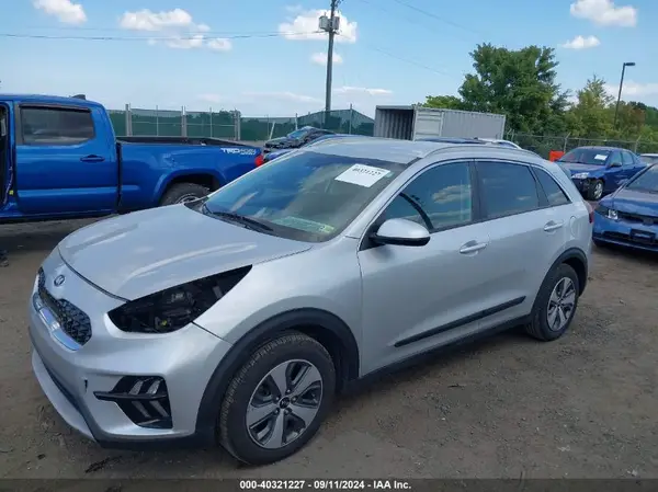 KNDCB3LC8L5439789 2020 KIA NIRO - Image 2
