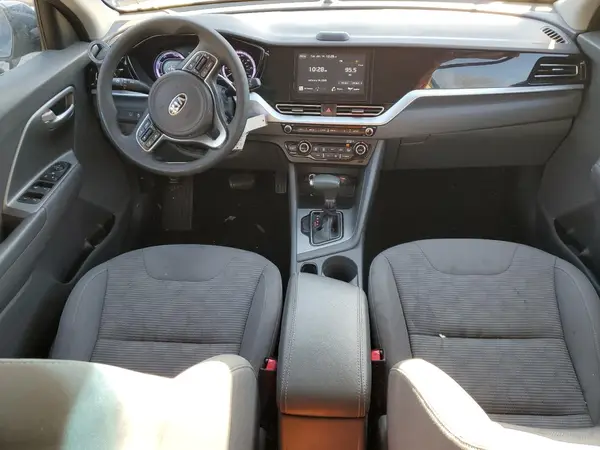 KNDCB3LC8L5451702 2020 KIA NIRO - Image 8