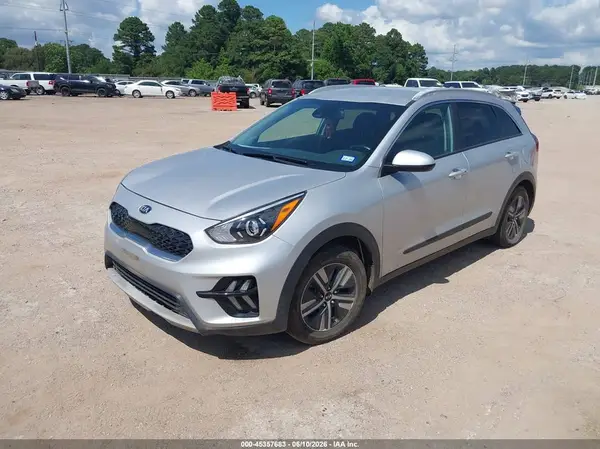 KNDCB3LC8M5463771 2021 KIA NIRO - Image 2