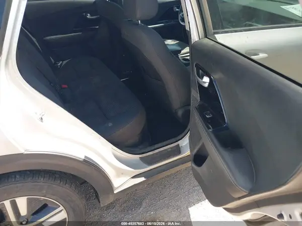 KNDCB3LC8M5463771 2021 KIA NIRO - Image 8