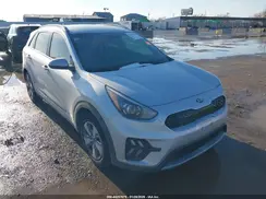 KNDCB3LC8M5463981 2021 KIA NIRO