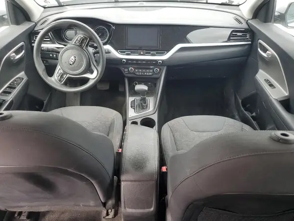 KNDCB3LC8M5470204 2021 KIA NIRO - Image 8