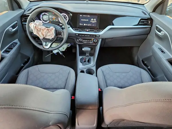 KNDCB3LC8N5508578 2022 KIA NIRO - Image 8