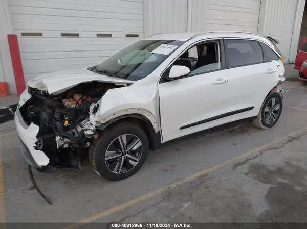 KNDCB3LC8N5510153 2022 KIA NIRO - Image 2