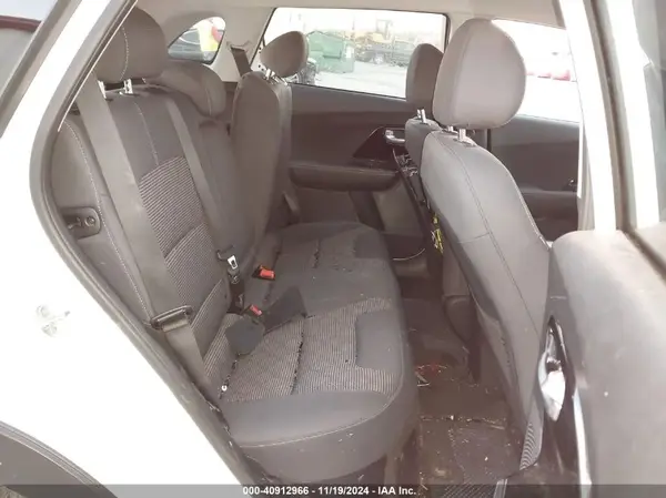 KNDCB3LC8N5510153 2022 KIA NIRO - Image 8