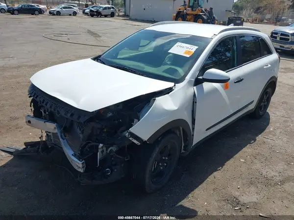 KNDCB3LC8N5511058 2022 KIA NIRO - Image 2