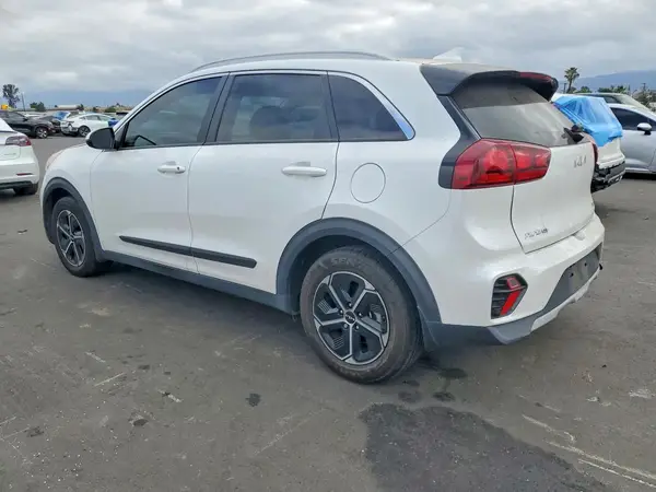 KNDCB3LC8N5514980 2022 KIA NIRO - Image 2