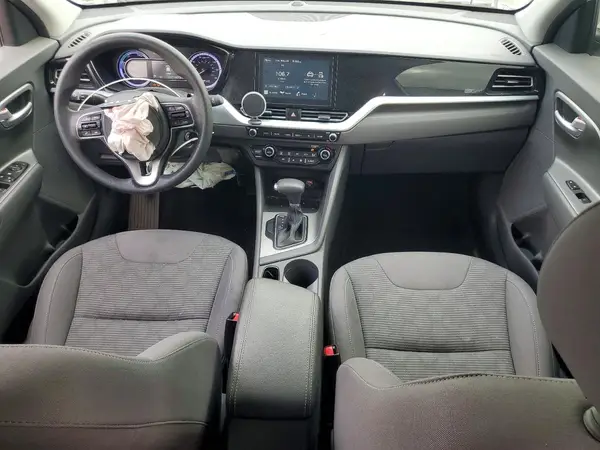KNDCB3LC8N5514980 2022 KIA NIRO - Image 8