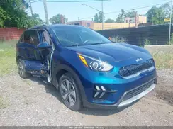 KNDCB3LC8N5532010 2022 KIA NIRO