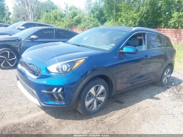 KNDCB3LC8N5532010 2022 KIA NIRO - Image 2
