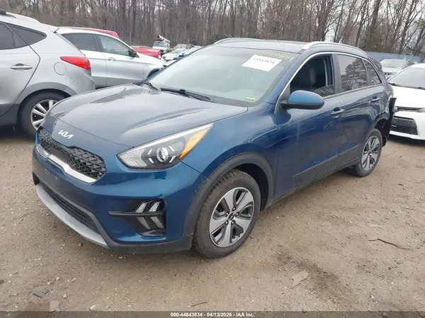 KNDCB3LC8N5535201 2022 KIA NIRO - Image 2