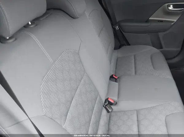 KNDCB3LC8N5535201 2022 KIA NIRO - Image 8