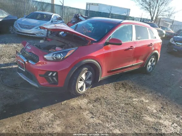 KNDCB3LC8N5542259 2022 KIA NIRO - Image 2