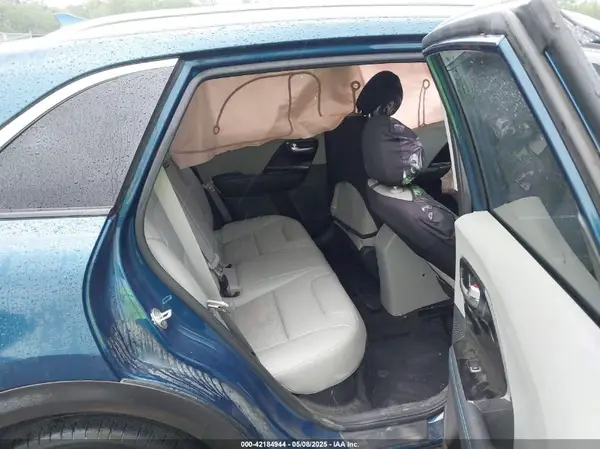 KNDCB3LC8N5545615 2022 KIA NIRO - Image 8