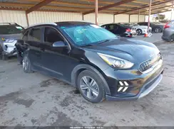 KNDCB3LC8N5548725 2022 KIA NIRO