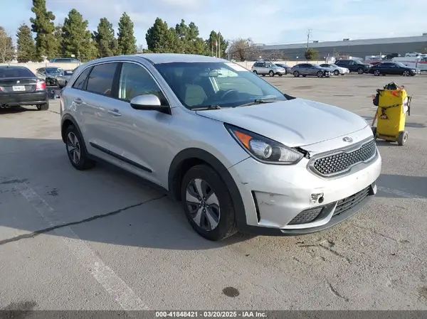 KNDCB3LC9H5043250 2017 KIA NIRO - Image 1