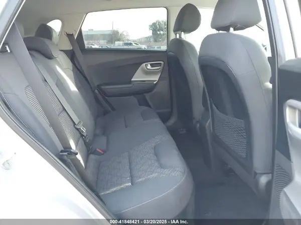 KNDCB3LC9H5043250 2017 KIA NIRO - Image 8