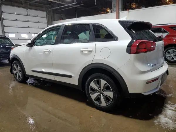 KNDCB3LC9H5051185 2017 KIA NIRO - Image 2