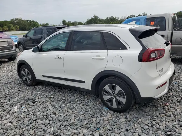 KNDCB3LC9H5055155 2017 KIA NIRO - Image 2