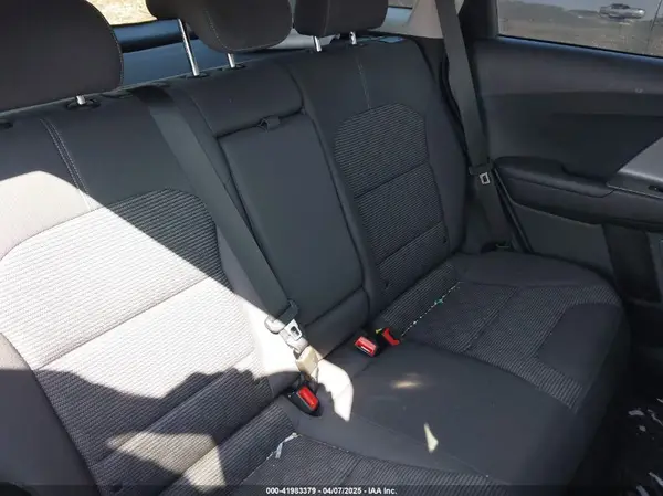 KNDCB3LC9H5055737 2017 KIA NIRO - Image 8