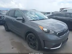 KNDCB3LC9H5055849 2017 KIA NIRO