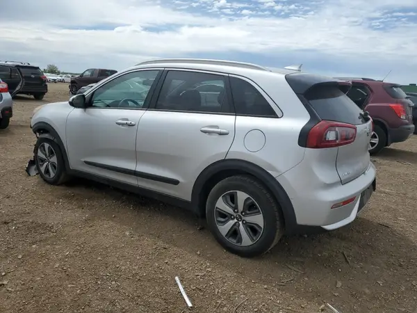 KNDCB3LC9H5064387 2017 KIA NIRO - Image 2