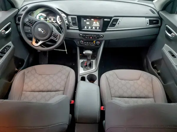 KNDCB3LC9H5074949 2017 KIA NIRO - Image 8