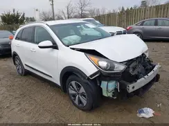 KNDCB3LC9H5076636 2017 KIA NIRO