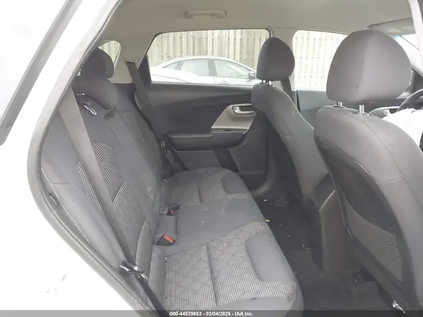 KNDCB3LC9H5076636 2017 KIA NIRO - Image 8
