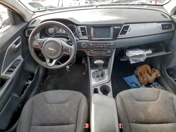 KNDCB3LC9H5087717 2017 KIA NIRO - Image 8