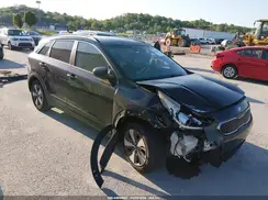 KNDCB3LC9H5087992 2017 KIA NIRO