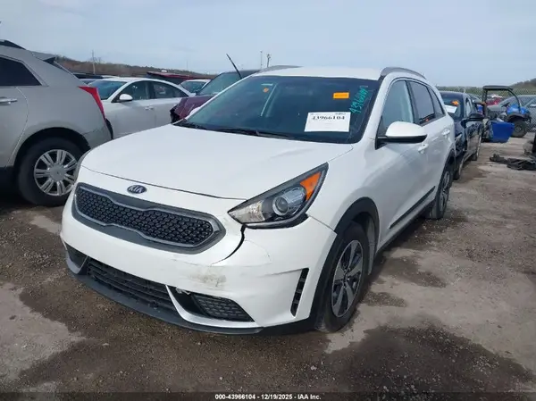 KNDCB3LC9H5088527 2017 KIA NIRO - Image 2