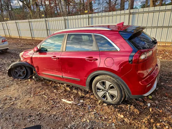 KNDCB3LC9H5094277 2017 KIA NIRO - Image 2