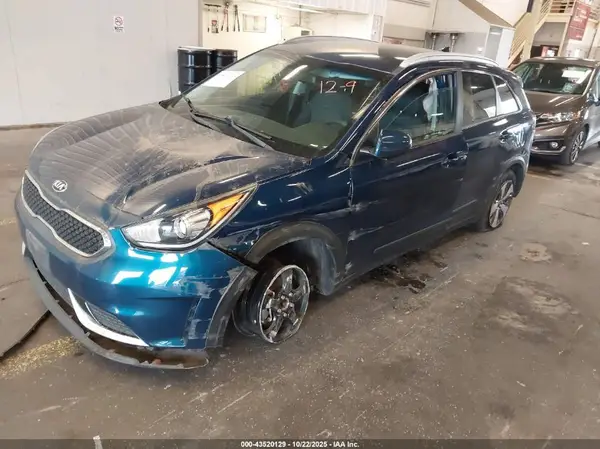KNDCB3LC9H5097566 2017 KIA NIRO - Image 2