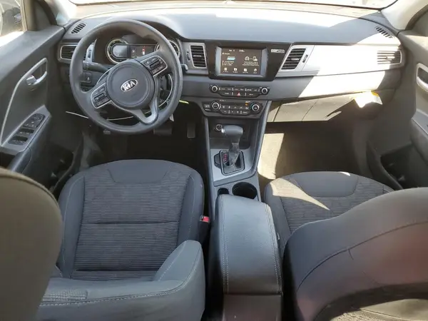 KNDCB3LC9H5100014 2017 KIA NIRO - Image 8