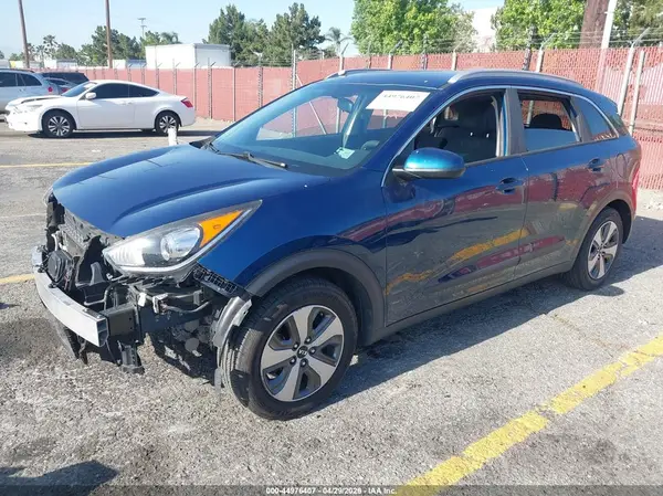 KNDCB3LC9H5104161 2017 KIA NIRO - Image 2