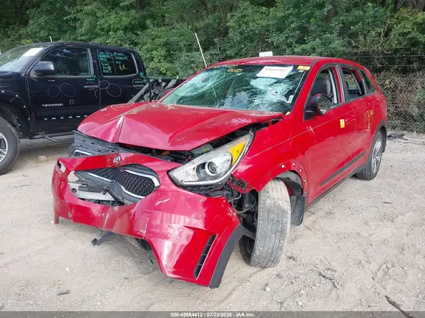 KNDCB3LC9J5117644 2018 KIA NIRO - Image 2