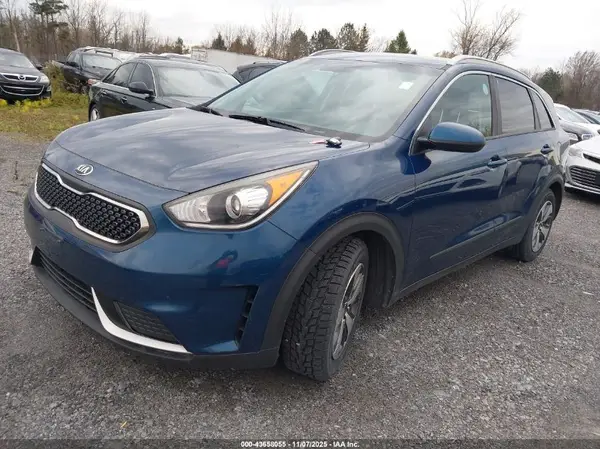 KNDCB3LC9J5125145 2018 KIA NIRO - Image 2