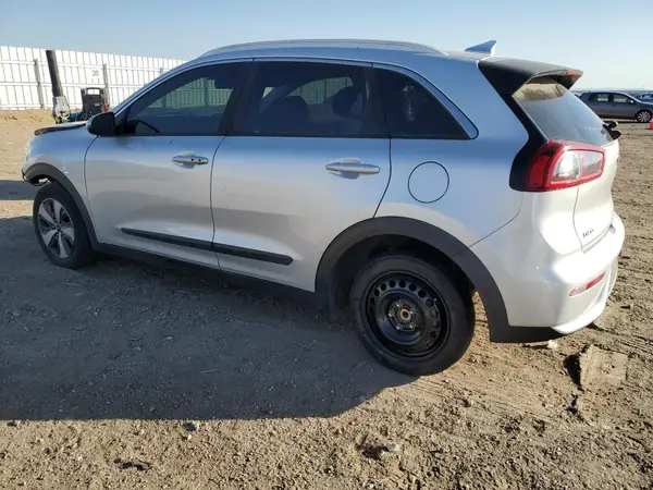 KNDCB3LC9J5132757 2018 KIA NIRO - Image 2