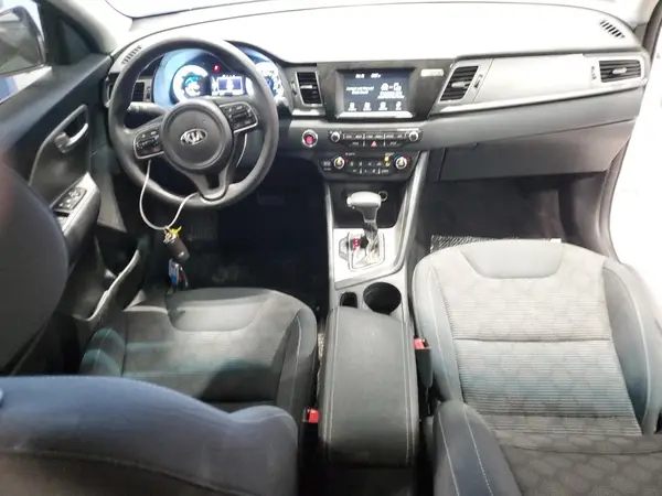 KNDCB3LC9J5138817 2018 KIA NIRO - Image 8