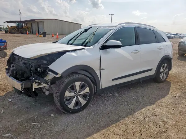 KNDCB3LC9J5147050 2018 KIA NIRO - Image 1