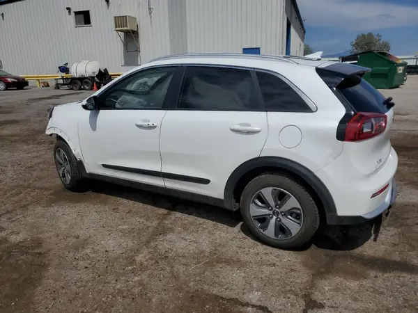 KNDCB3LC9J5152071 2018 KIA NIRO - Image 2