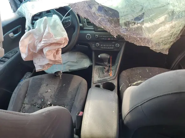 KNDCB3LC9J5161451 2018 KIA NIRO - Image 8